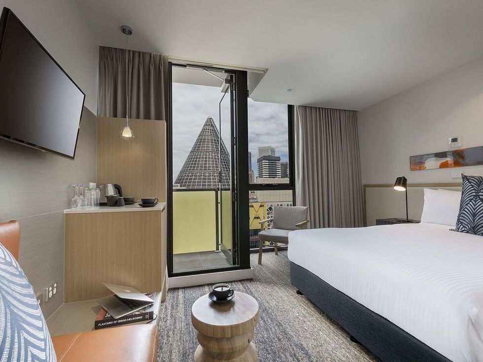 Interior of Queen Room at Brady Hotels Central Melbourne