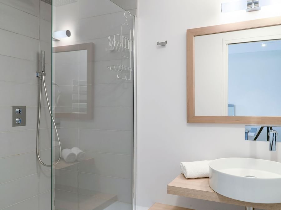 Bathroom vanity in bedrooms at Hotel de la Mer
