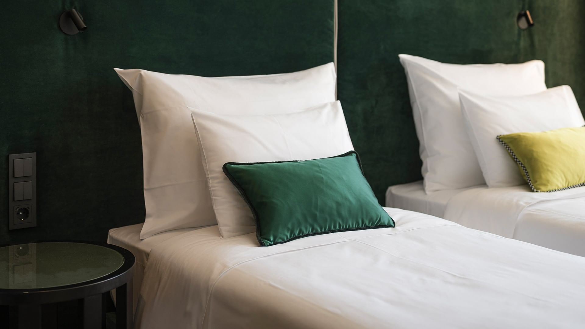 Camera Grand Deluxe elegantemente arredata al Falkensteiner Hotel Bozen WaltherPark.