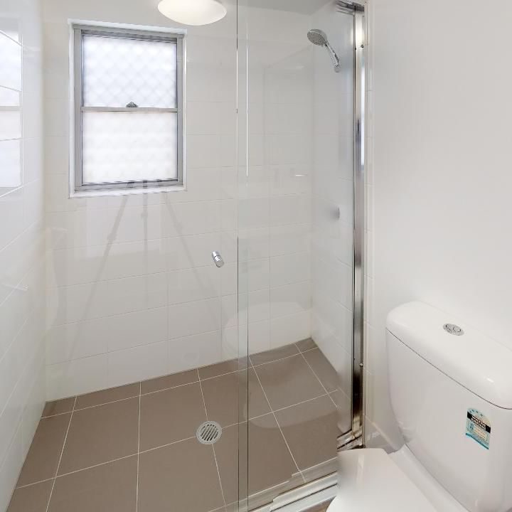 2-Bedroom-Apartment-Bathroom