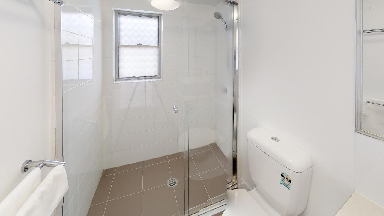 2-Bedroom-Apartment-Bathroom