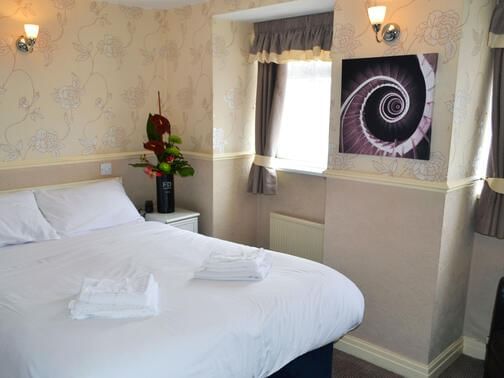 Sea View Room with one bed at Lyndene Hotel