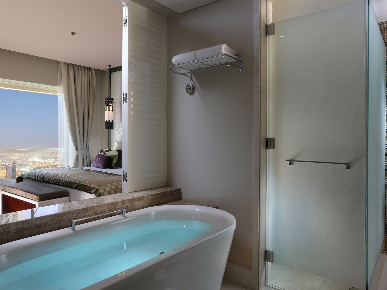 Superior Room King at The Tower Plaza Hotel Dubai