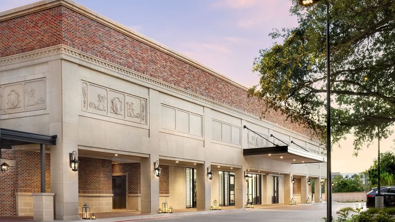 Exterior view of the entrance at Warwick Melrose Dallas