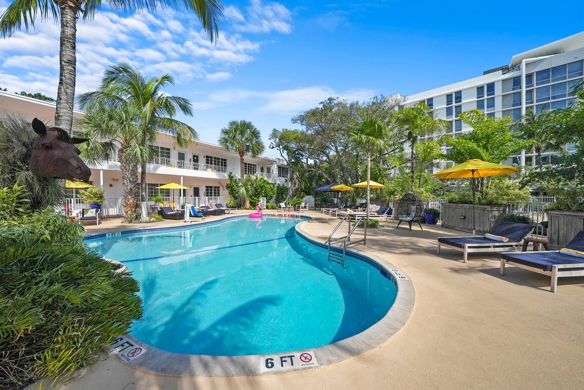 Tradewinds Apartment Hotel — photo 4