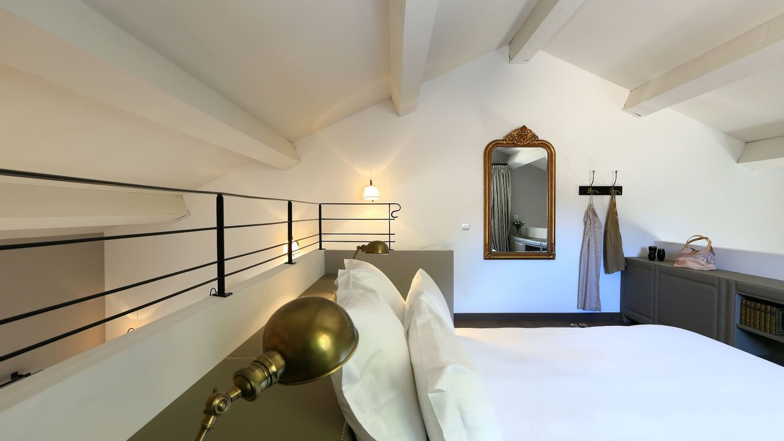 King bed & wall mirror, Family Loft Suite, Domaine de Manville