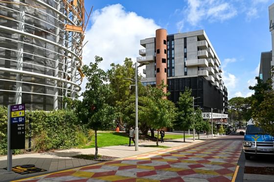 Exterior view of the hotel & street, Nesuto Curtin Perth Hotel