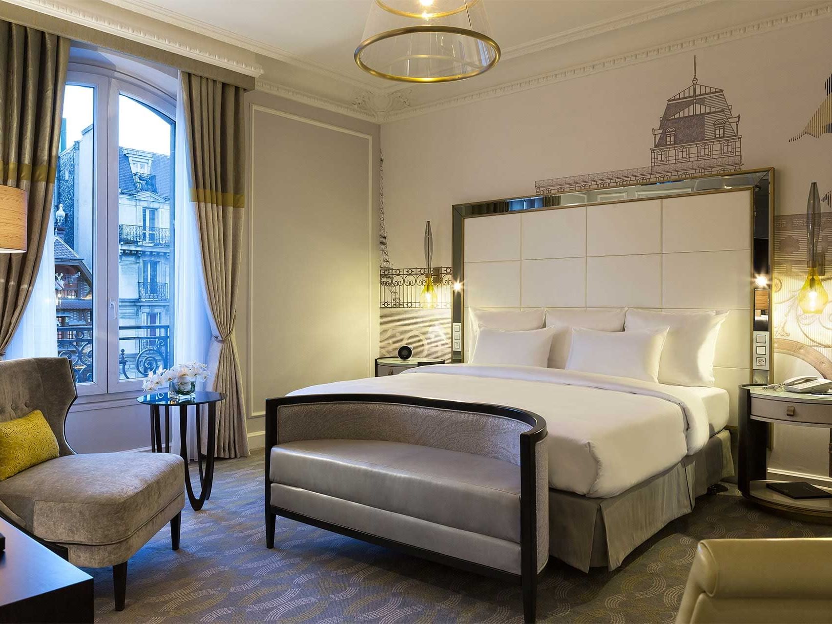 Bed & furniture in Executive Room at Hilton Paris Opera Hotel