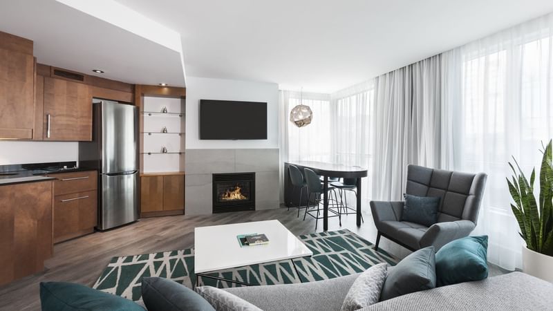 Penthouse Suite with fireplace Sainte-Catherine at Warwick Le Crystal Montreal