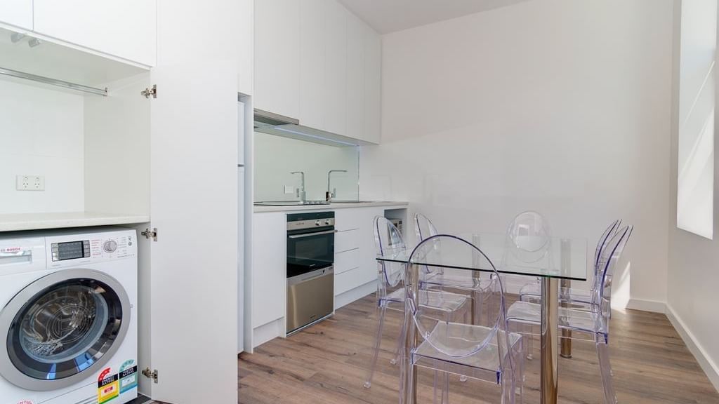 Student Living Thomas House Adelaide_Washing Machine, Kitchen & Dining