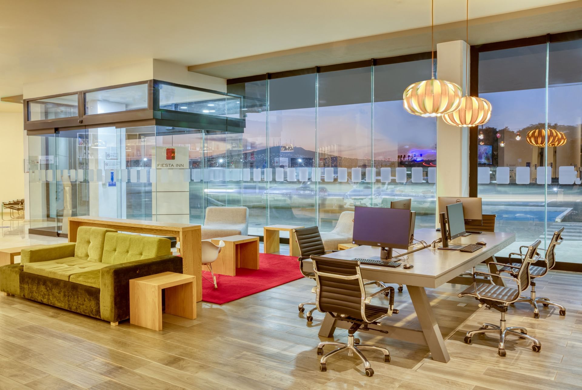 TRABAJA CON COMODIDAD