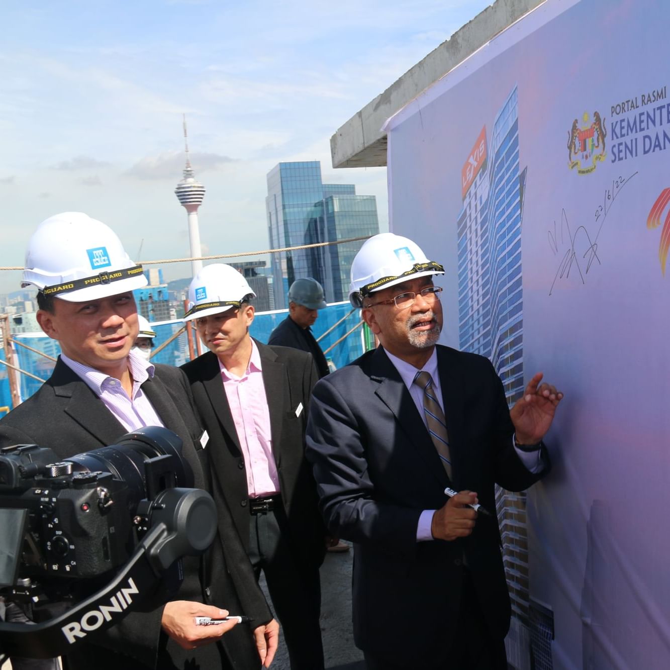 Topping Out Ceremony at Imperial Lexis