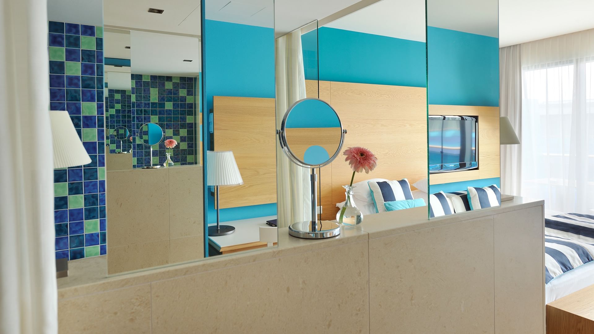 Mirrors in Superior Room Parkview at Falkensteiner Hotels