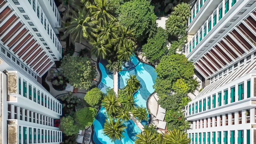 Aerial view of the pool at Chatrium Residence Sathon Bangkok