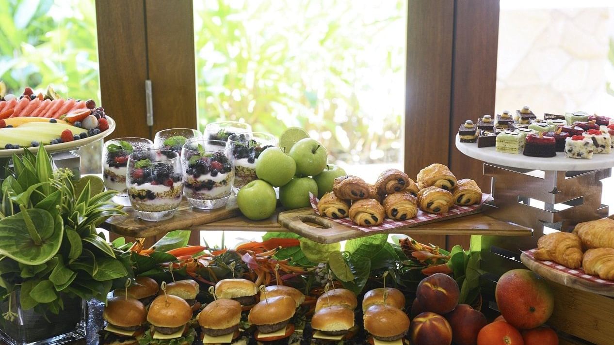 Food For Meetings at Pullman Palm Cove Sea Temple Resort & Spa