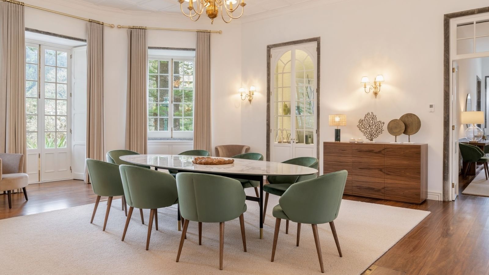 Elegant dining table arranged in a Villa at Bensaude Hotels Collection