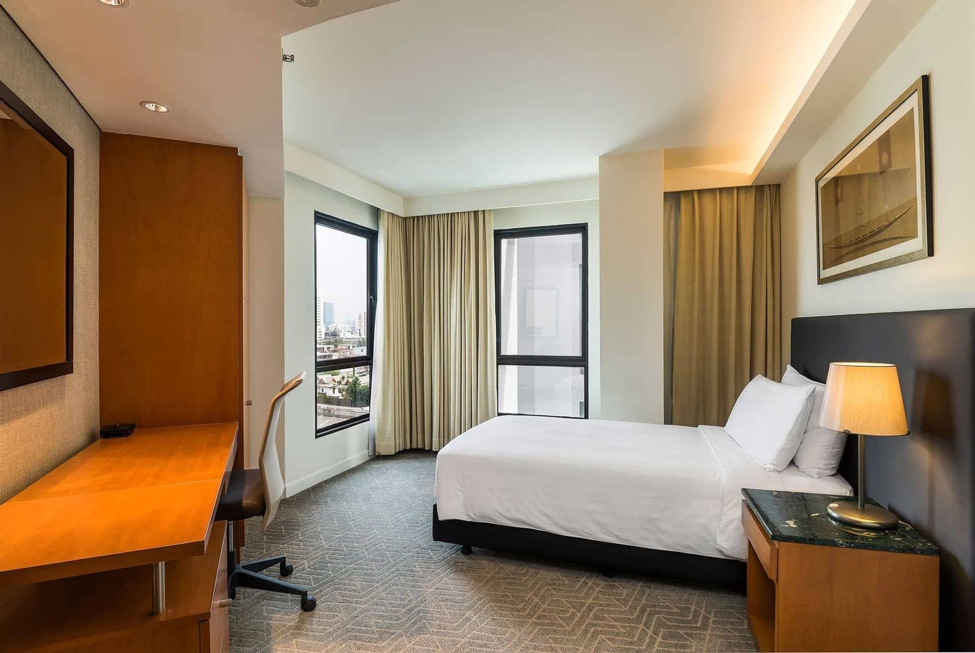 Hotel Bangkok Sathorn | Rooms & Suites at Chatrium Residence Sathon