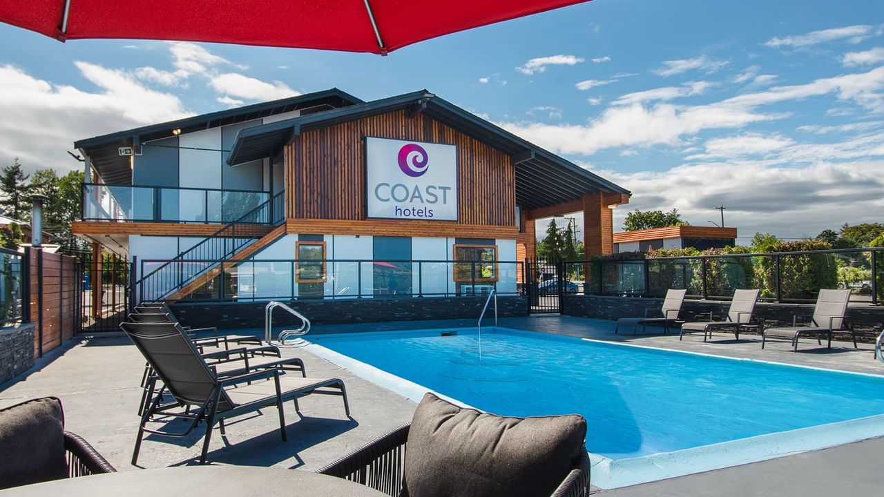 Coast Courtenay Hotel Exterior