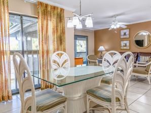 Dining Area, Two Bedroom Suite in Palm Coast at Legacy Vacation Resorts