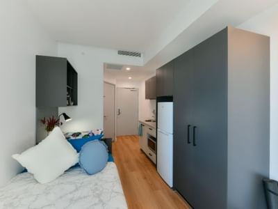 UniLodge Toowong - Studio Long