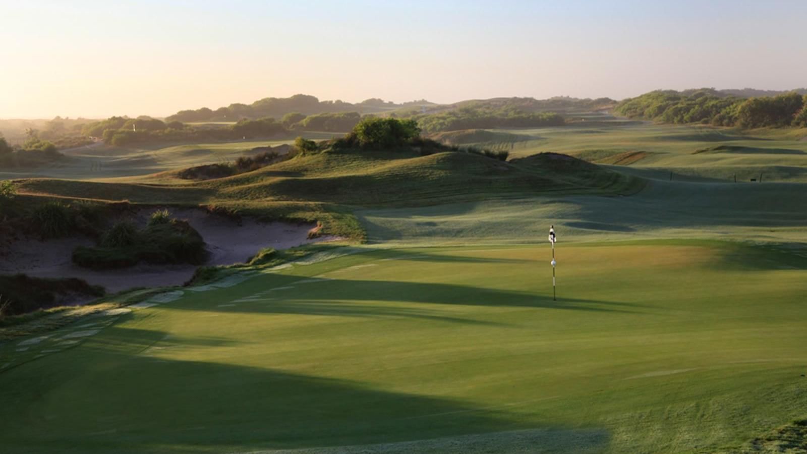 Golf at Pullman Magenta Shores Resort