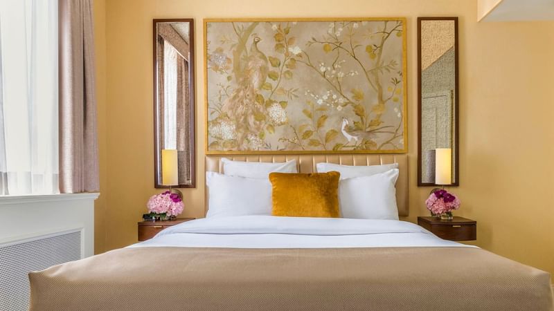 Close-up of the bed in Queen Room at Warwick Allerton - Chicago