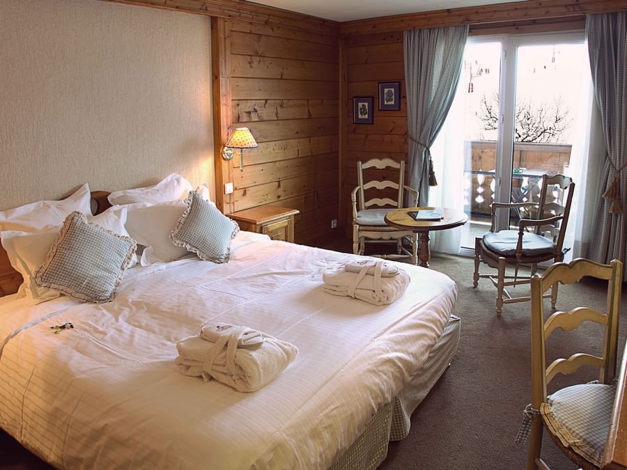 Superior marmotte room for 3 people at The Originals Hotels
