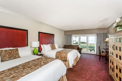 Bayview hotel suite with queen beds at Safety Harbor & Resort