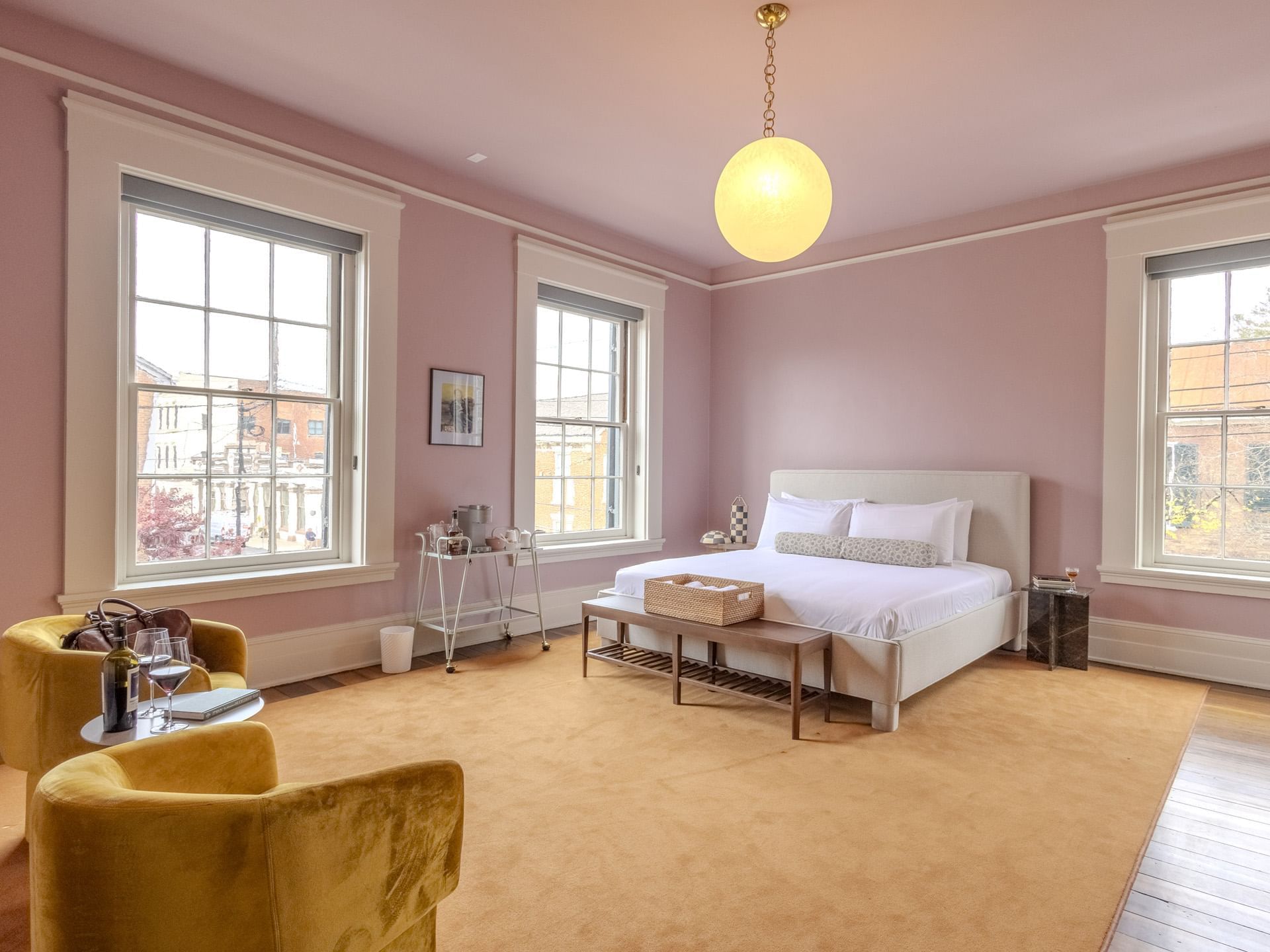 Save 5% when you book your Frankfort getaway early at The Ashbrook Hotel.