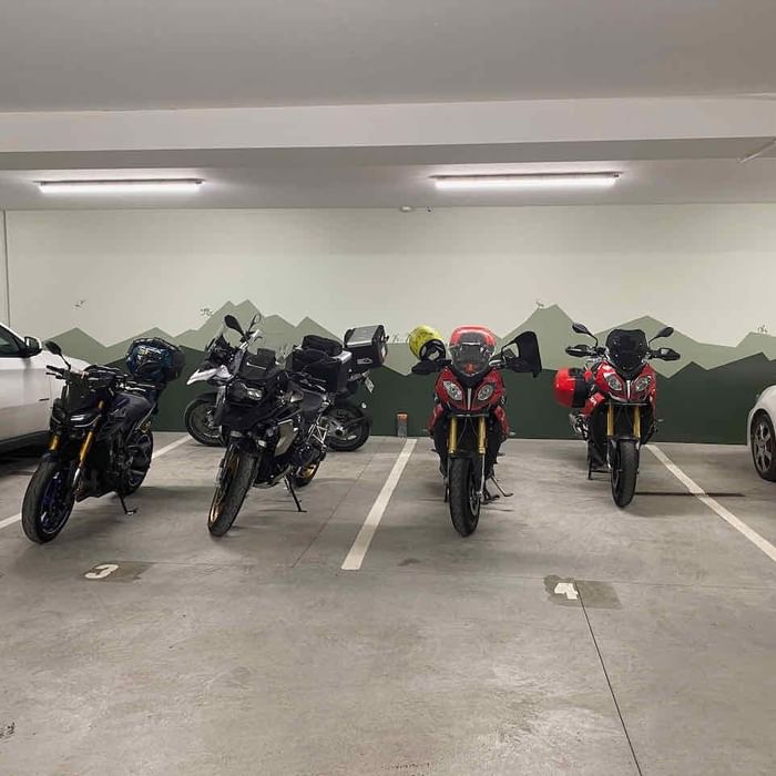 Auto moto garage souterrain prive securite gardiennage - Hotel les Gentianettes, The Originals Hotels