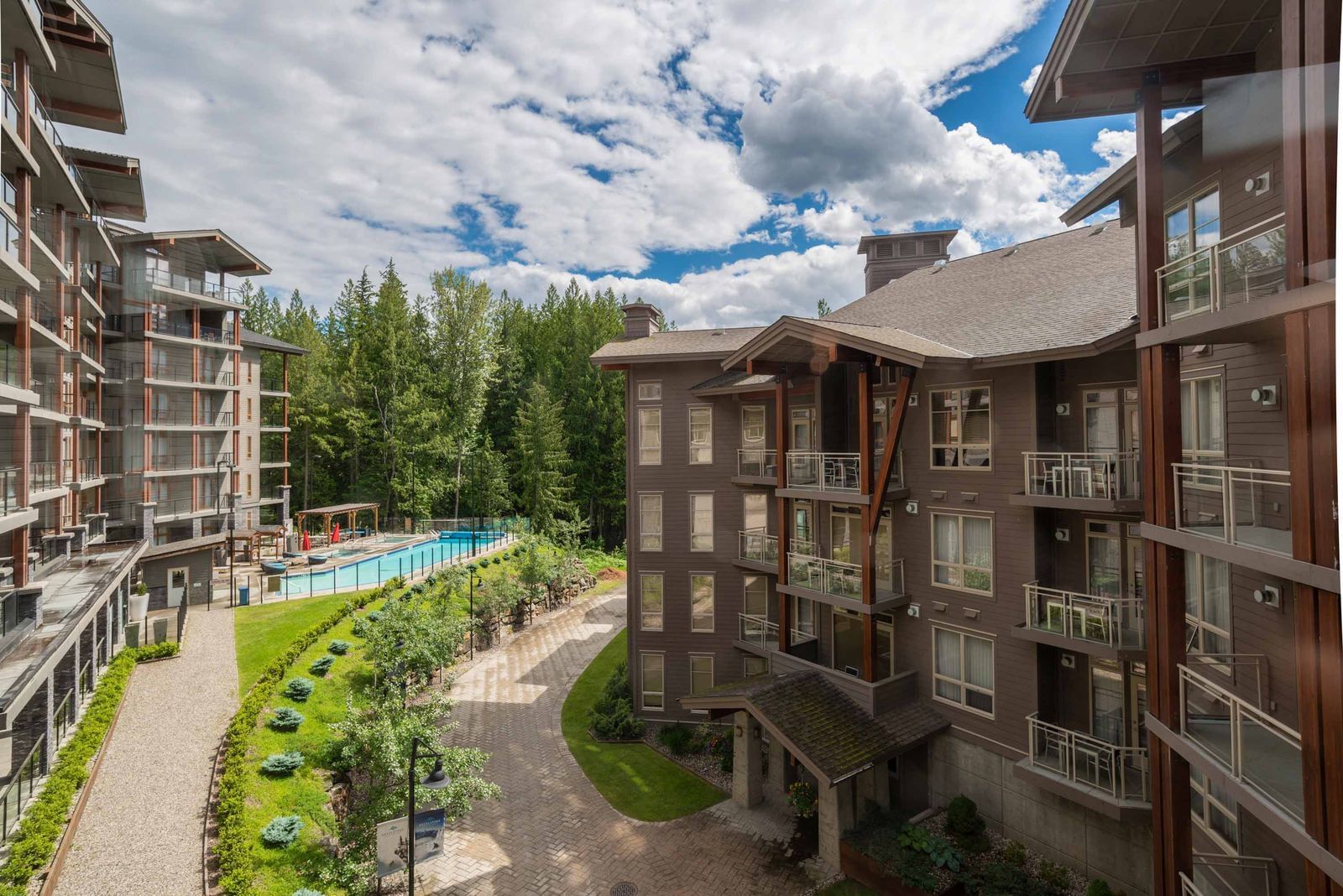 Contact Sutton Place Hotel Revelstoke Mountain Resort | Revelstoke BC