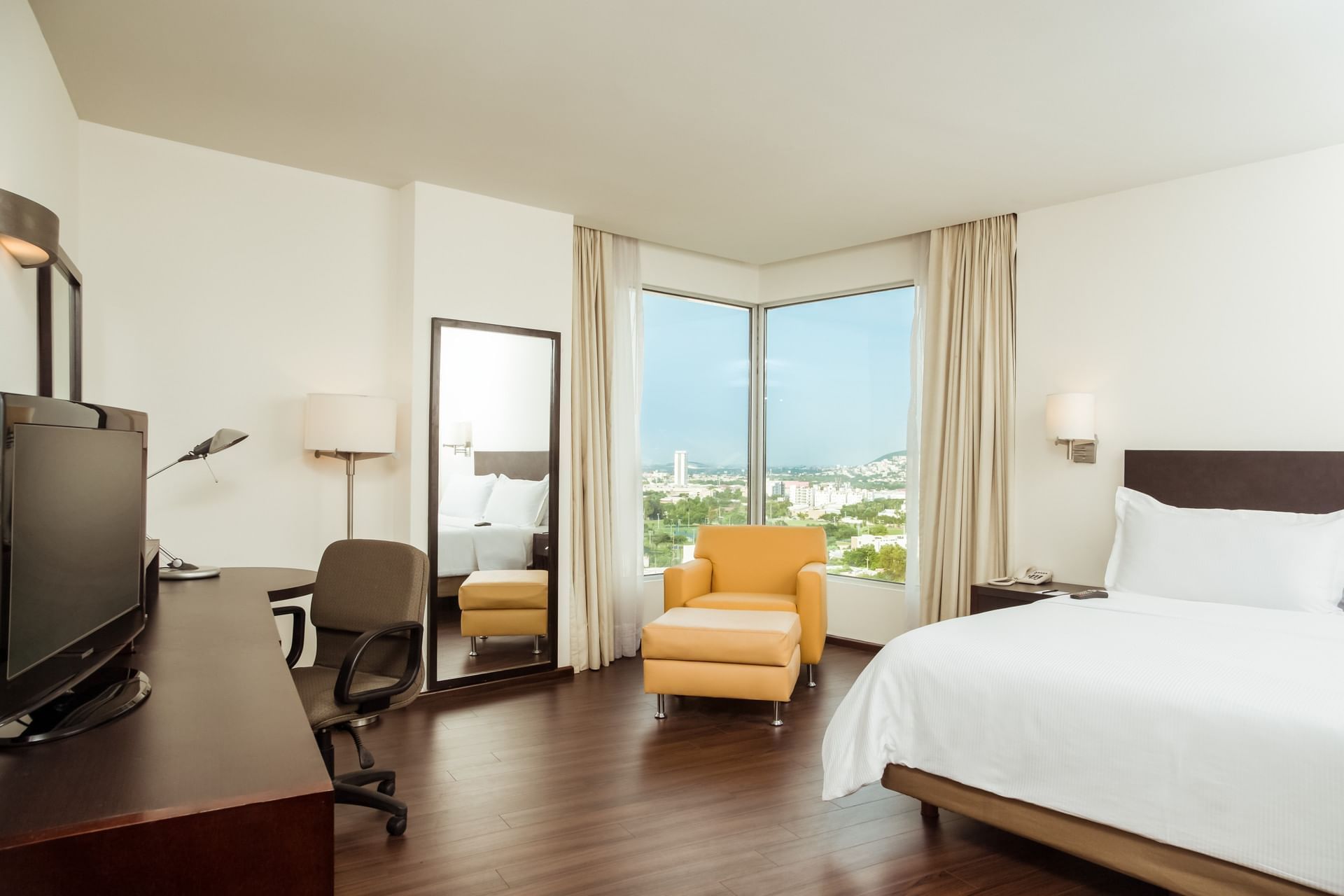 AMPLIAS HABITACIONES