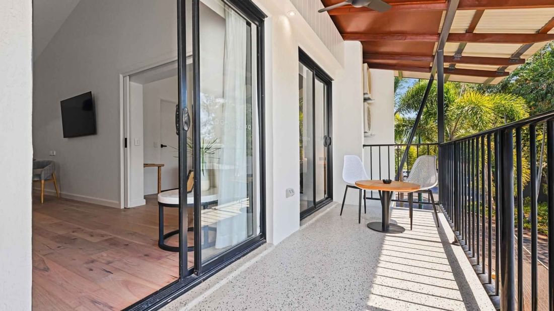 Balcony in Deluxe King Suite at Mercure Darwin Airport