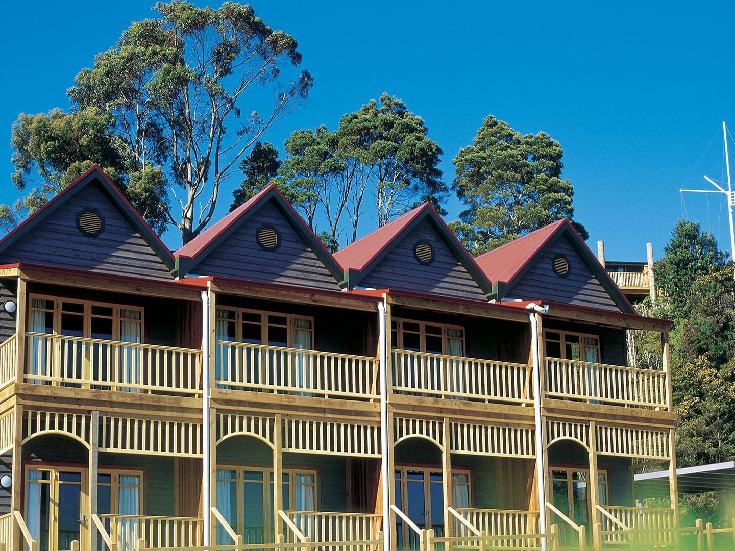 Exterior view of Waterfront Executive Spa at Strahan Village