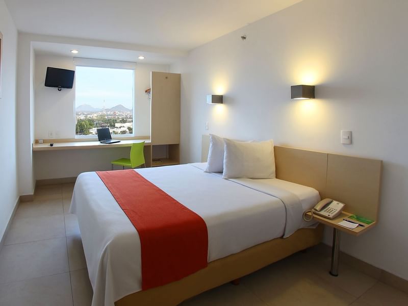 Interior de la habitación accesible en One Hotels