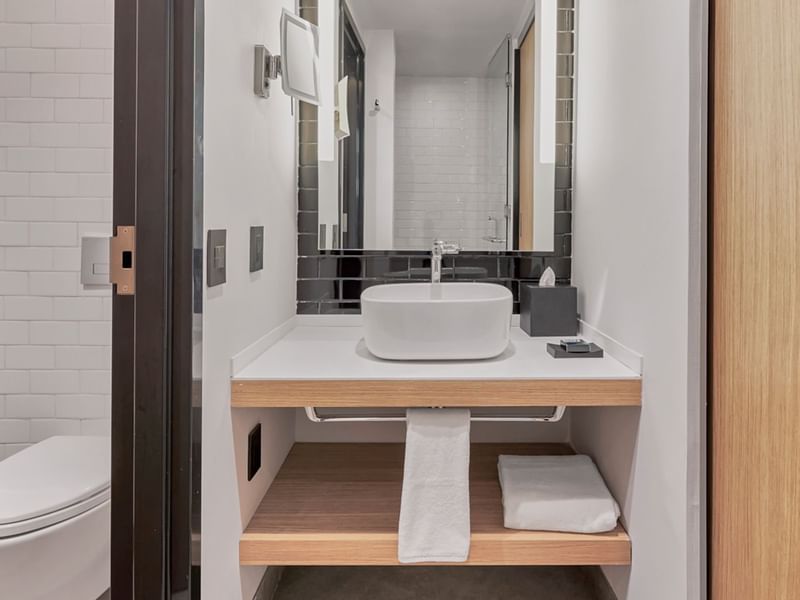 Bathroom vanity in Play Room, 1 King at IOH Freestyle Hotels