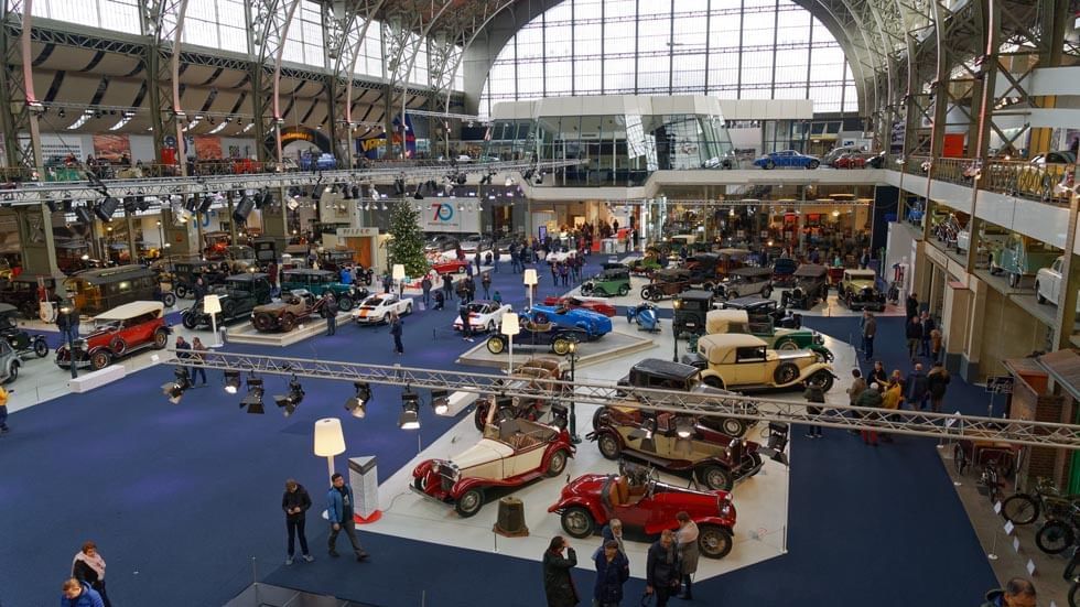 Take a walk through car tech history at Autoworld Brussels