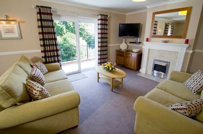Woodford Bridge Country Club Two Bedroom Lodge Refurbished Livin