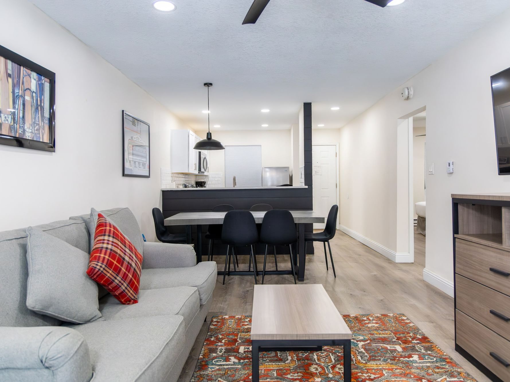 Living Room in Two Bedroom Suite at Legacy Vacation Resorts