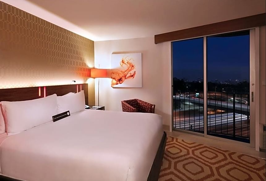 King Guest room with a floor to ceiling view of the Westside hillside
