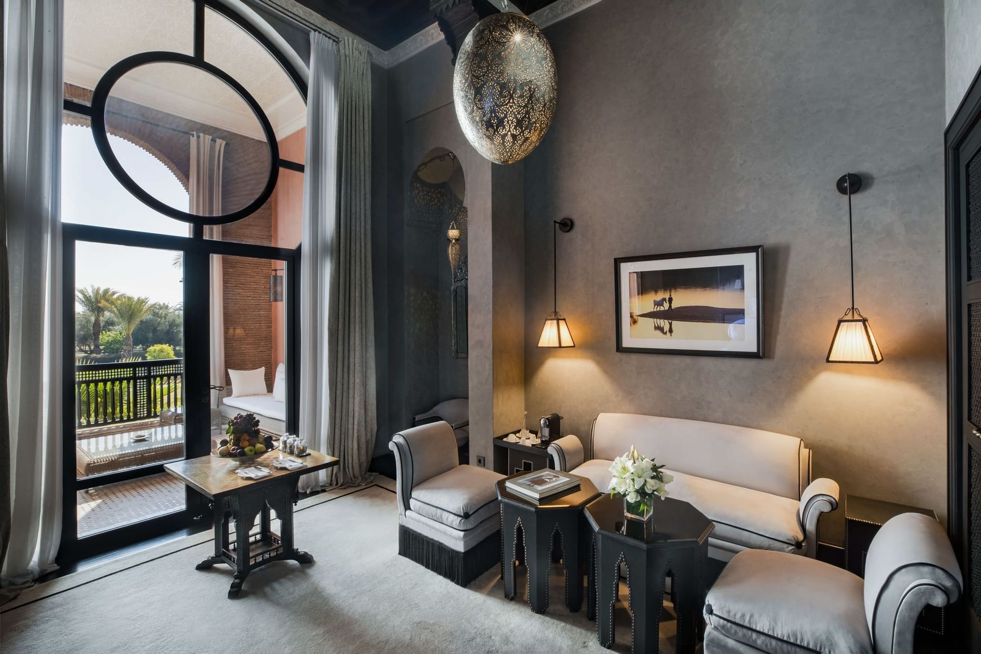 Lounge area with carpeted floors in the Suites at Selman 5-star hotel in Marrakech