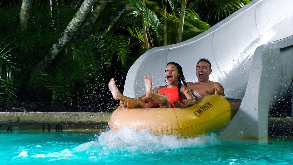 Disneys H20-Glow-After-Dark
