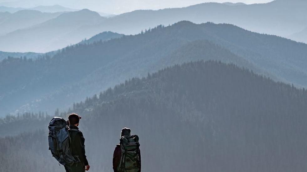 2 hikers on a mountain near Falkensteiner Hotels