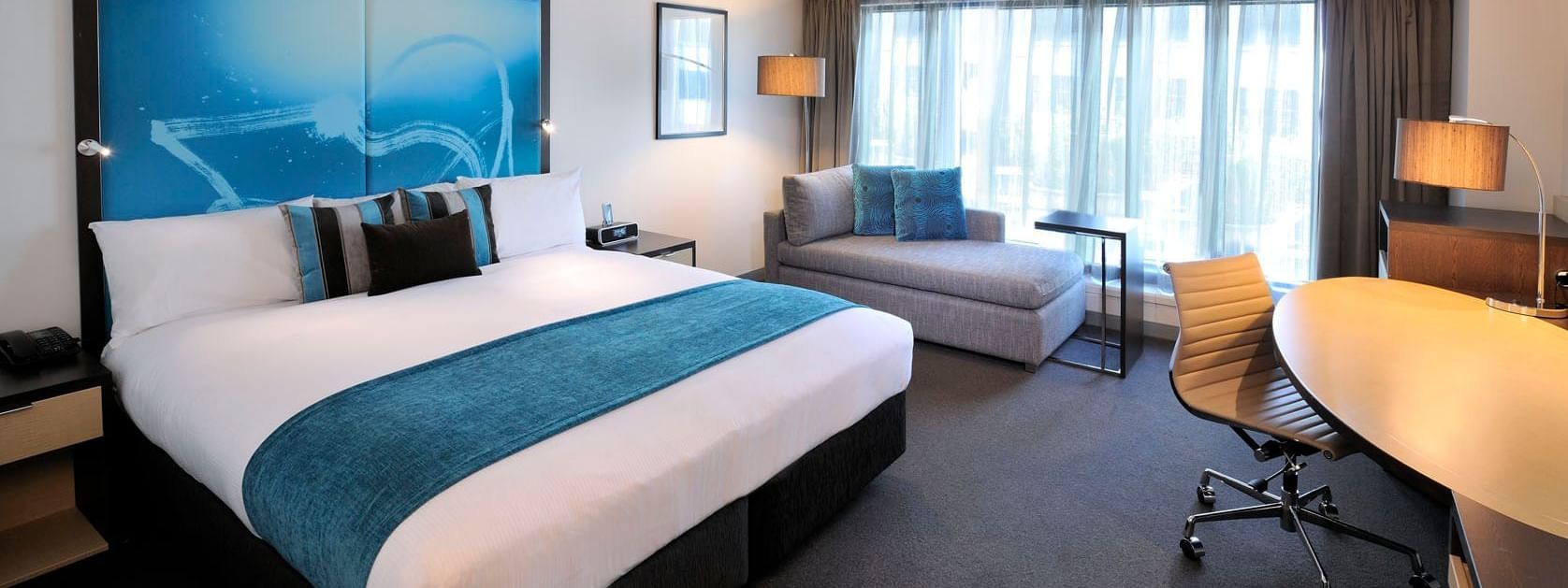 Deluxe King Room at Novotel Melbourne on Collins