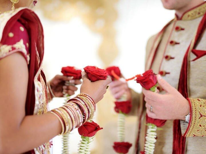 Bride & groom in traditional wedding at Grand Fiesta Americana