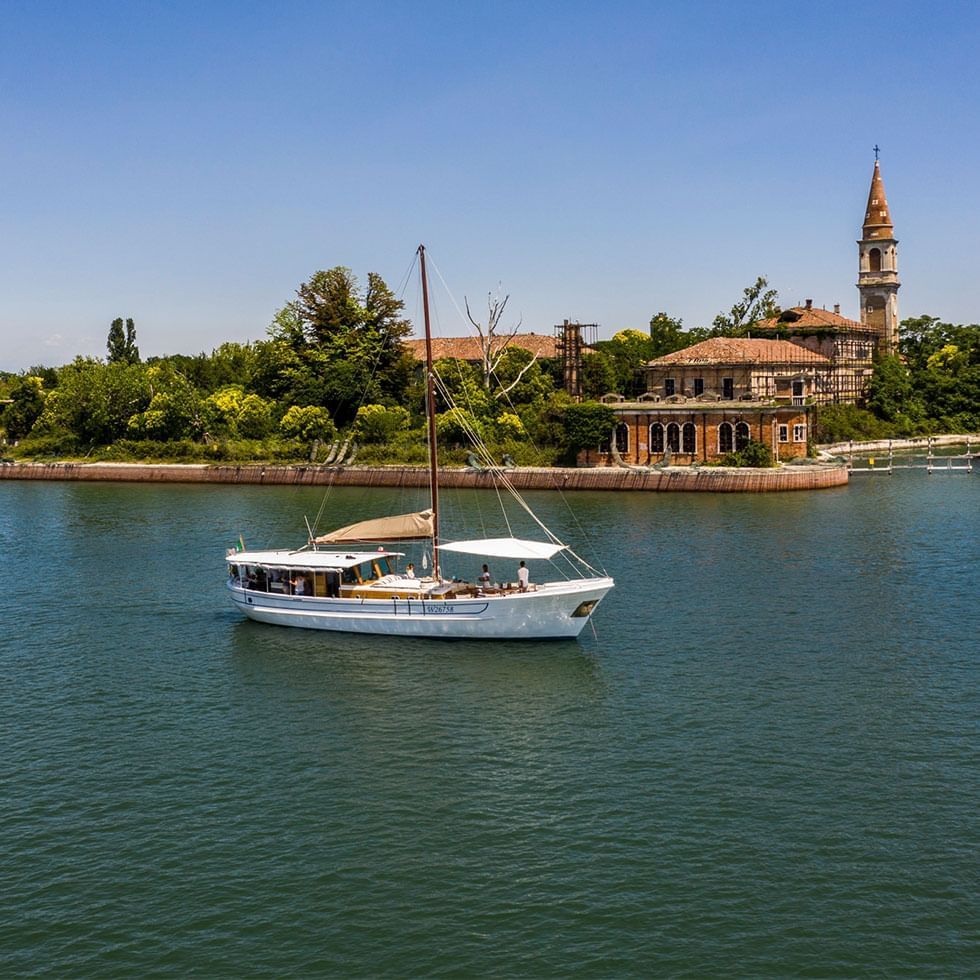 A boat on the lake near Falkensteiner Hotels