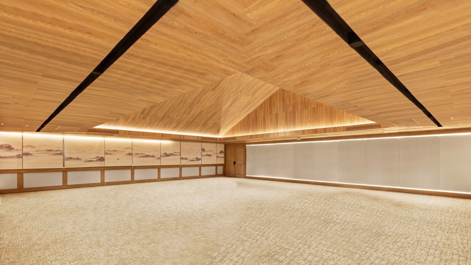 Large empty room with wooden ceiling and walls at Grand Fiesta Americana Sumiya Cuernavaca.