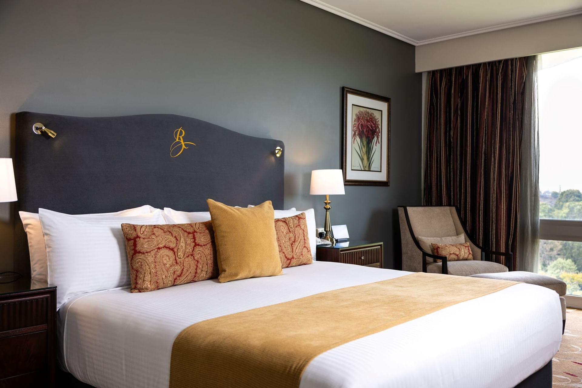 Royal on the Park Hotel and Suites 4.5 star city