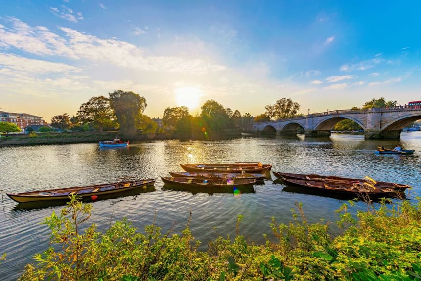 Exterior view of Richmond River near Richmond Hill Hotel