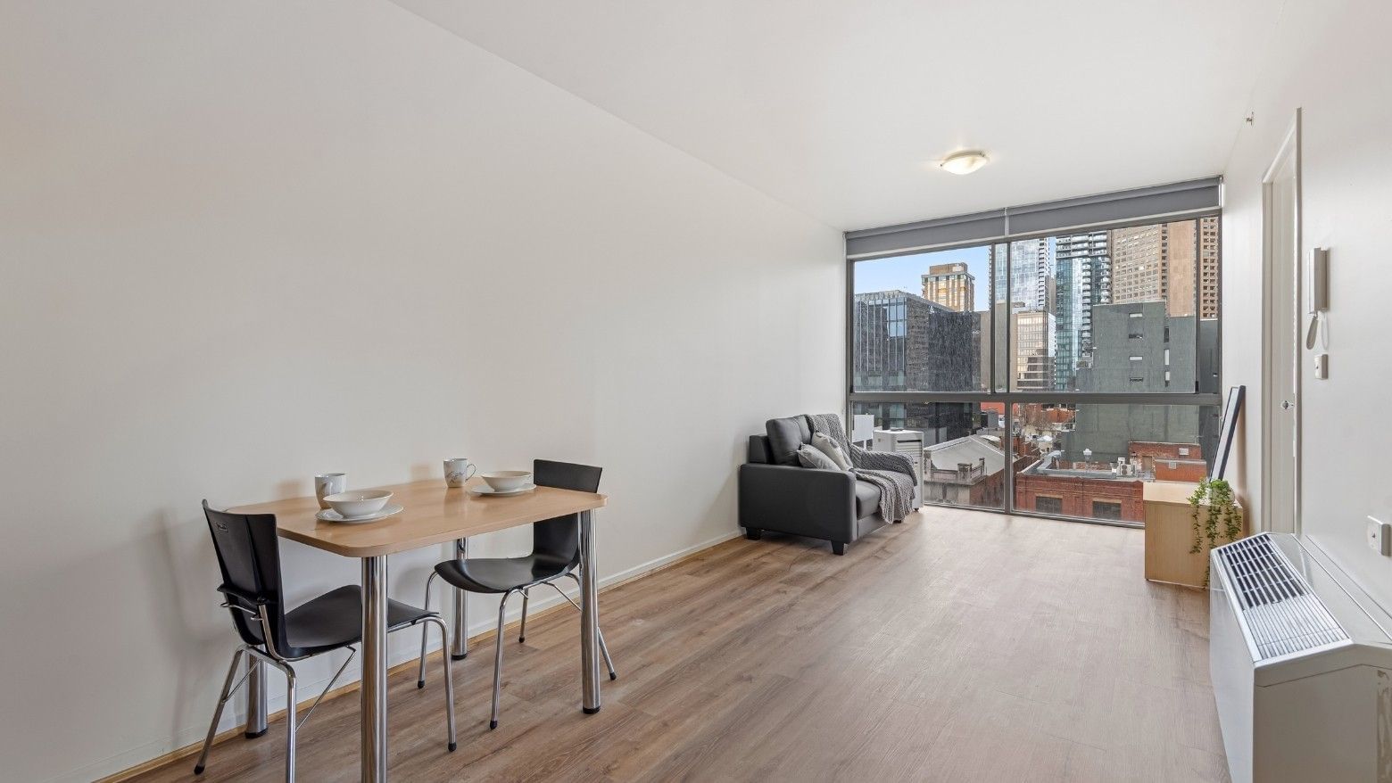 Student Living on Lonsdale - 2 Bedroom Living Area